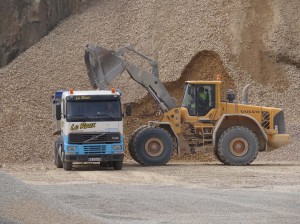 Le Roux TP - Carrière - Transport et livraison - Opération de chargement - 2